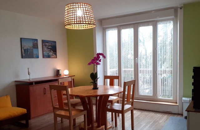 Agréable Appartement Dans Résidence Avec Jardin Très Proche des Commodités
