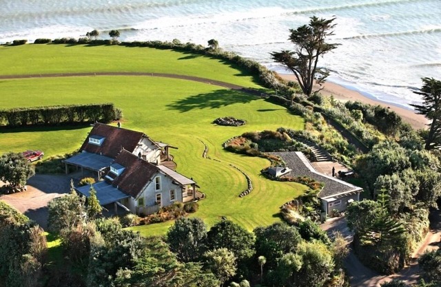 AHU AHU BEACH VILLAS: Stunning sea views!