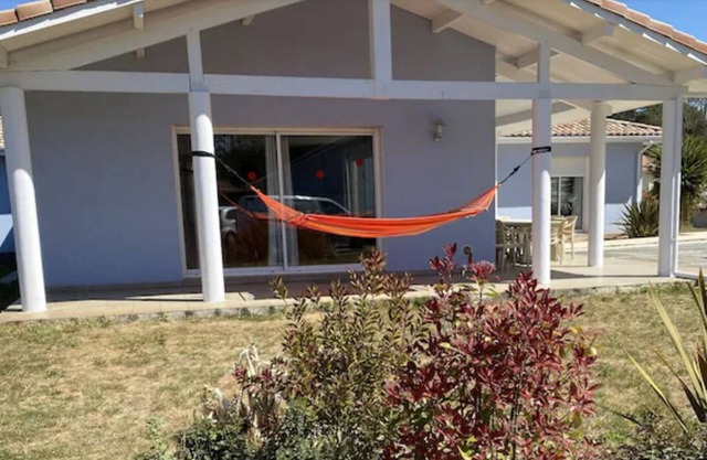 Air-conditioned 4* Villa Léon heated swimming pool (12.5x5) secured by shutter.