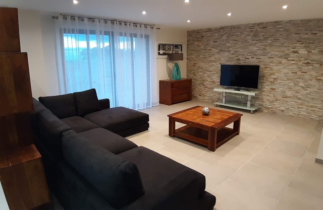 Air-conditioned gîte for 6 people / 3 bedrooms / 2Bathrooms / near Paris / Roissy / Senlis / Astérix NEW