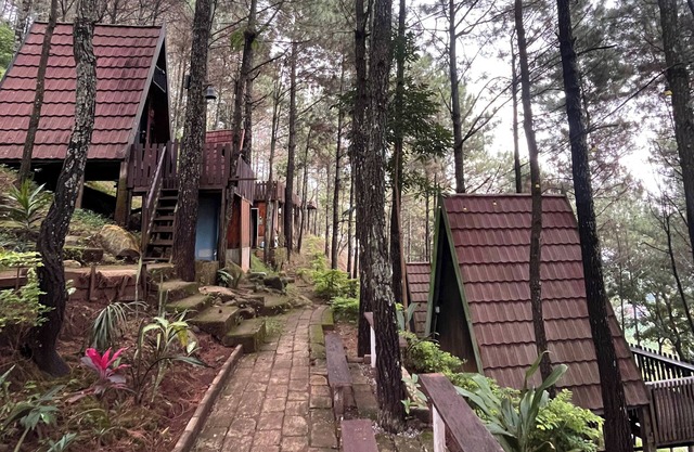 Alas Pacet by TwoSpaces Mojokerto
