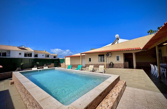 ALBUFEIRA SUMMER VILLA 2 WITH POOL by HOMING