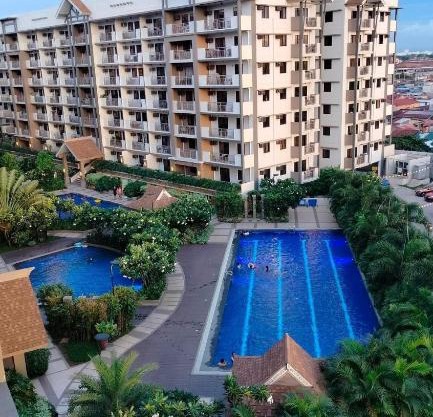 ALEA RESIDENCES Condo near Airport and MOA! Cozy Place with Main street and Manila Bay view