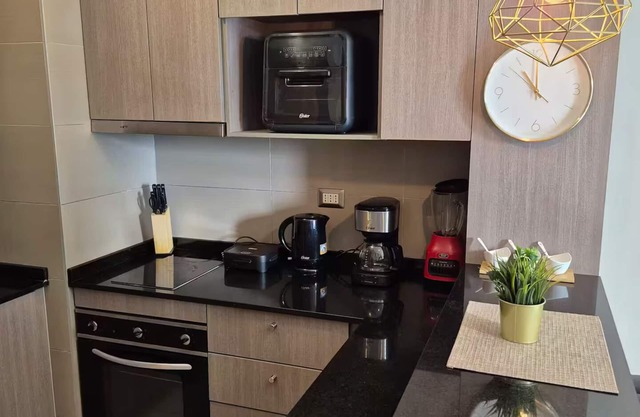 "All Inclusive! Apartment in Ñuñoa with Coworking, Swimming pool, FREE PARKING and Subway"