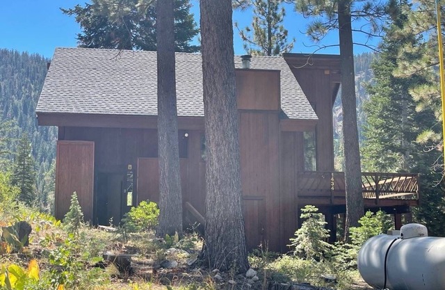 Alpine Meadows Mountainside Chalet