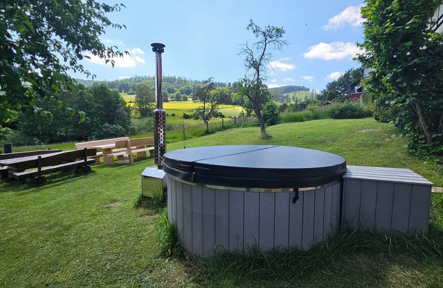 Alte Schreinerei, Modernisiert Fachwerkhaus mit Fernblick auf die Berge 12-16 P