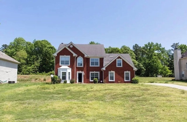 Amazing 3-bedroom house w/pool in peaceful Ellenwood with WiFi
