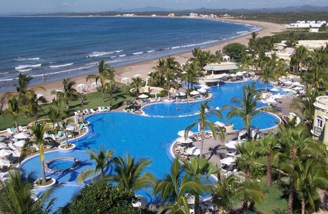 AMAZING 5-Star Villa Resort Emerald Estates Mazatlan- private pool and carport!