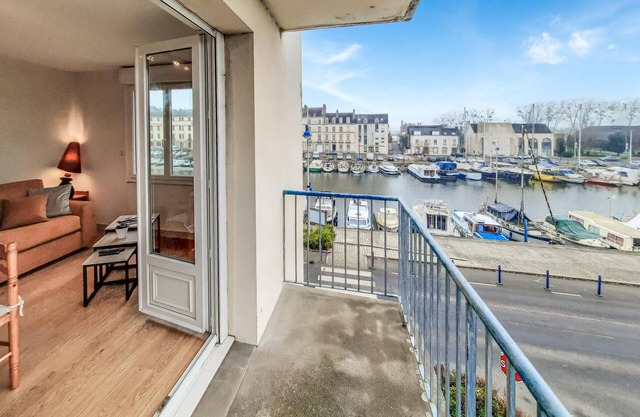Amazing apartment in Redon with WiFi