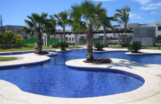 Amazing big and beautiful house - 3 streets from the beach