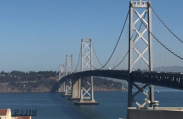 Amazing city & bay views! 2 bed, 2 bath, best location, parking, pool, gym, spa!