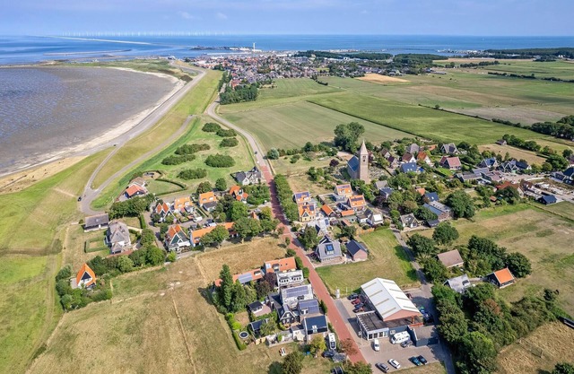 Amazing home in Den Oever with WiFi
