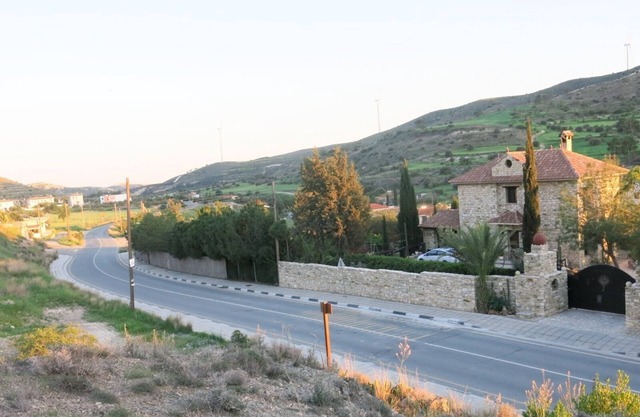 Amazing House With 100% Privacy With Beautiful Landscaping
