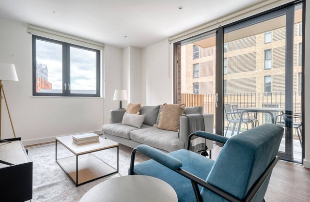 Amazing Walthamstow 2BR w/Gym, Lounge & Concierge nr Tube, by Blueground