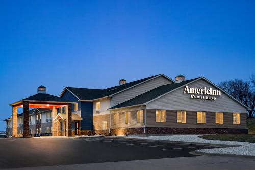 AmericInn by Wyndham Williamsburg