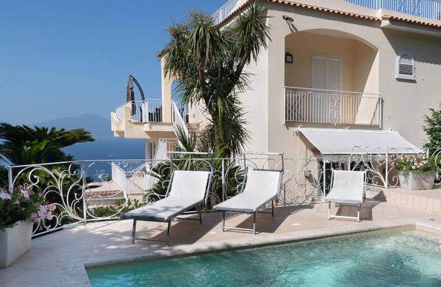 AMORE RENTALS - Villa Ado with Private Swimming Pool, Garden, Sea View and Parking