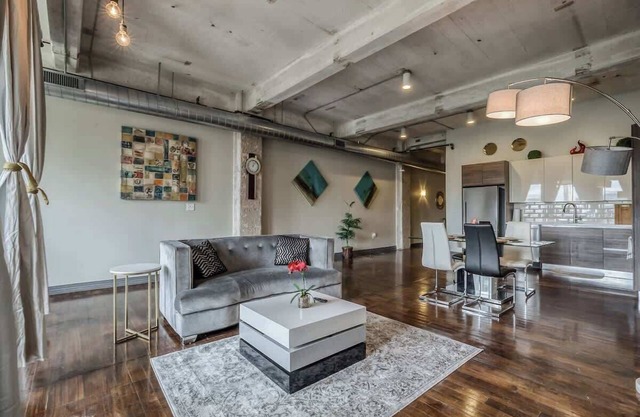 Amyfinehouse |Modern 2BR Loft|Pool+Views+Gym+Valet