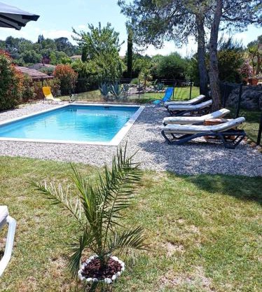 Anduze Gîte Les Lauriers au "Petit Clos des Cigales"
