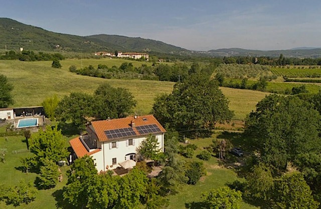 Apartment in CountryHouse Cerchiaia for your holidays very close to Florence
