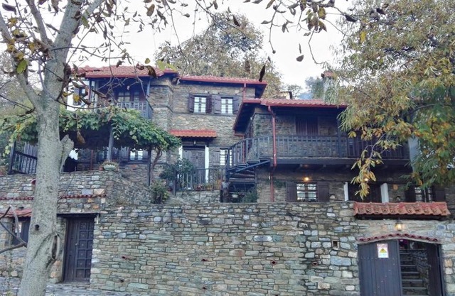 Apalni Traditional Guesthouse