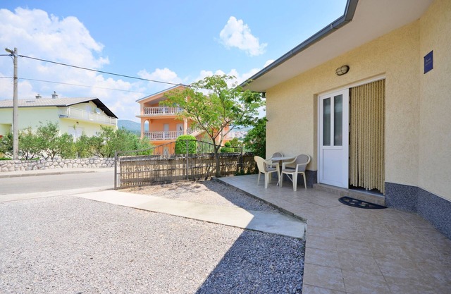 Apartments Branimir (64221-A1) - Novi Vinodolski (Crikvenica)