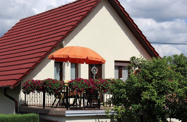Apartment 'Inselsbergblick' with Mountain View, Private Terrace and Wi-Fi