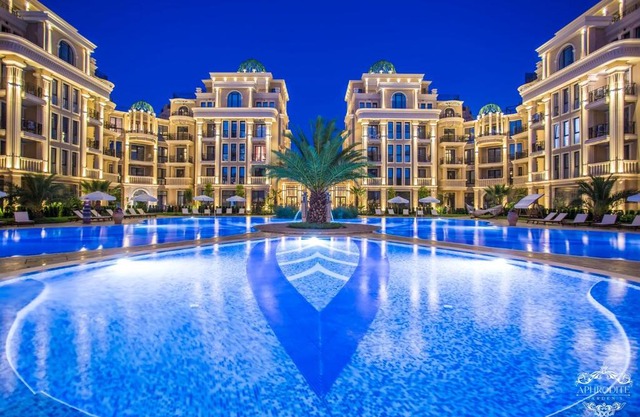 Aphrodite Gardens 