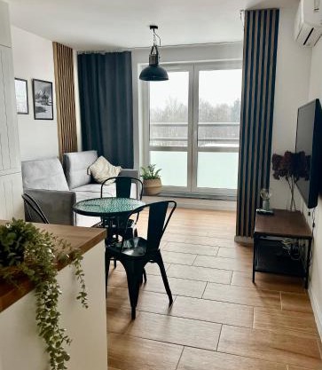 Apartament Przytuly 4, self check in, parking, blisko lotniska