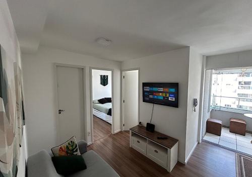 Apartamento aconchegante e moderno com varanda na Rua Guaicurus