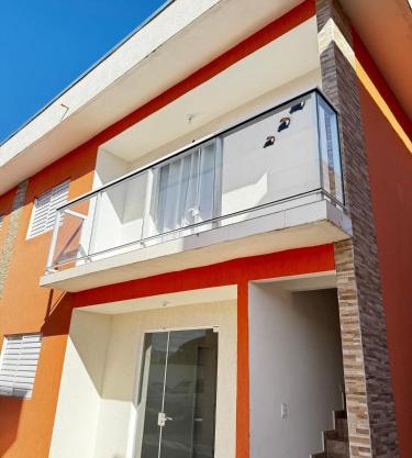 Apartamento em Bertioga à 150m da praia