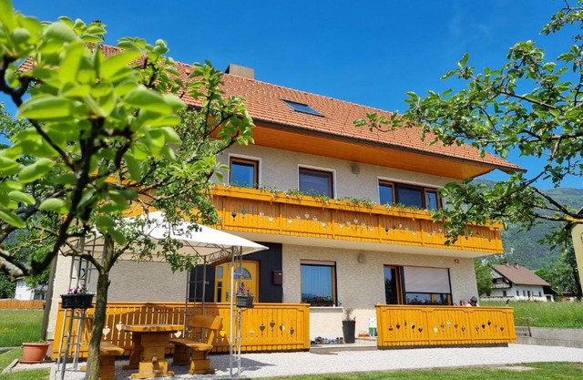 Apartma Ana in Manca