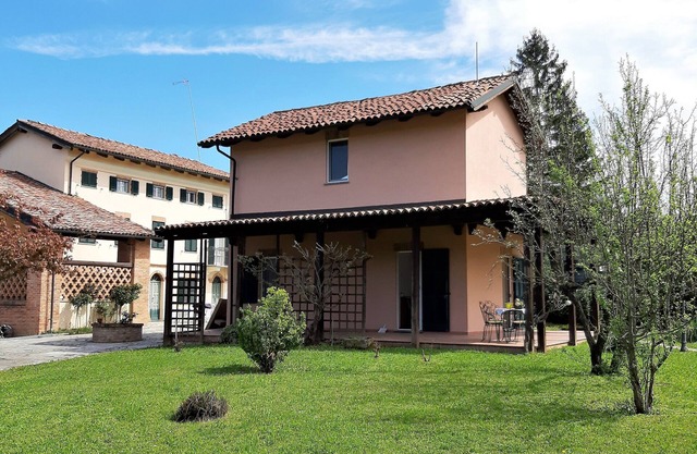 Apartment in a detached house ideal for couples with children fenced garden