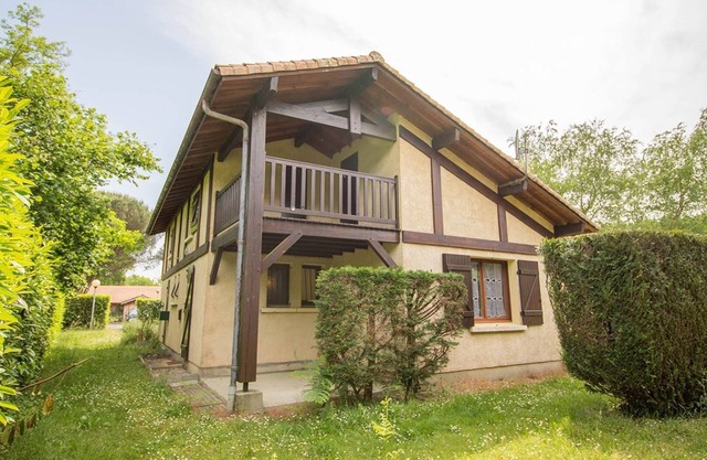 Apartment 1 bedroom and mezzanine 1 km from the lake