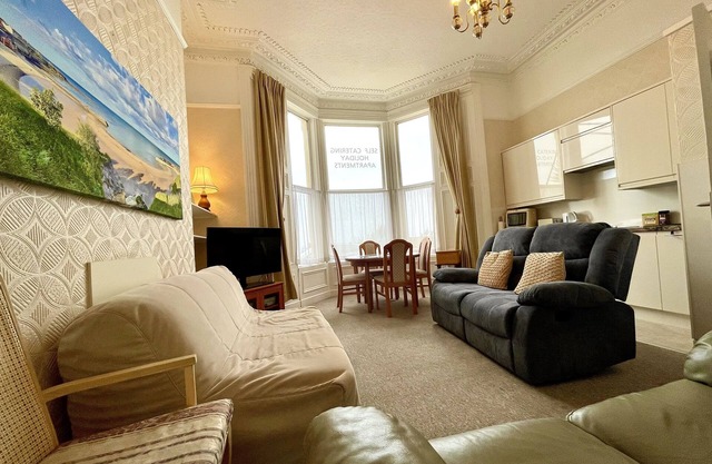 Apartment 1 of 6 sea view, ground floor for 2