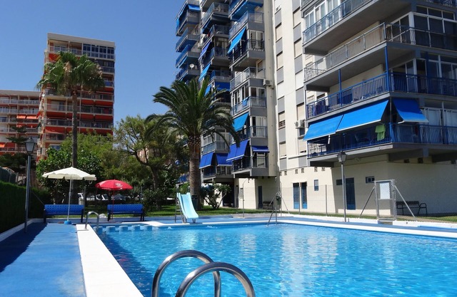 Apartment 4/6 people 1st line panoramic sea view with pool and parking