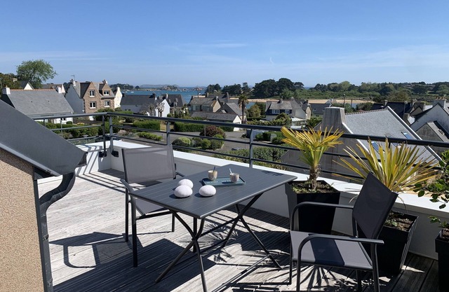 Apartment 4 people Tregastel sea view