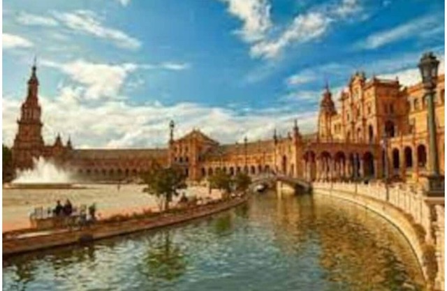 Apartment 5 minutes from Seville.