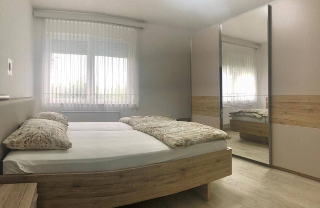 Apartment Andrej 2 BR w/Parking, Balcony, 100m2