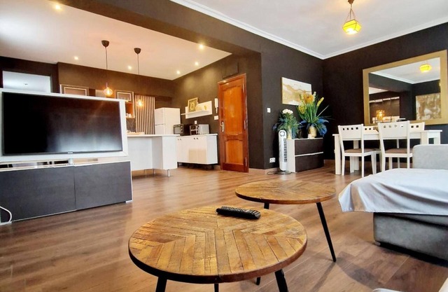 Apartment 'Centrico Y Acogedor' with Mountain View, Wi-Fi and Air Conditioning