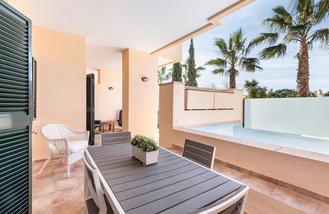 Apartment 'El Oasis Malasia 25 Bajo B' with Private Pool, Wi-Fi and Air Conditioning