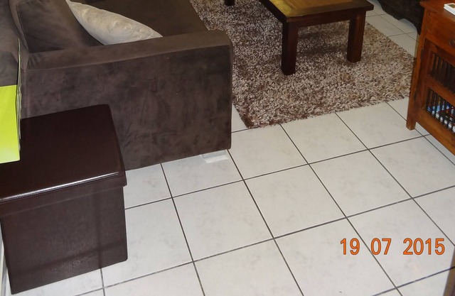 Apartment F2, on the ground floor.