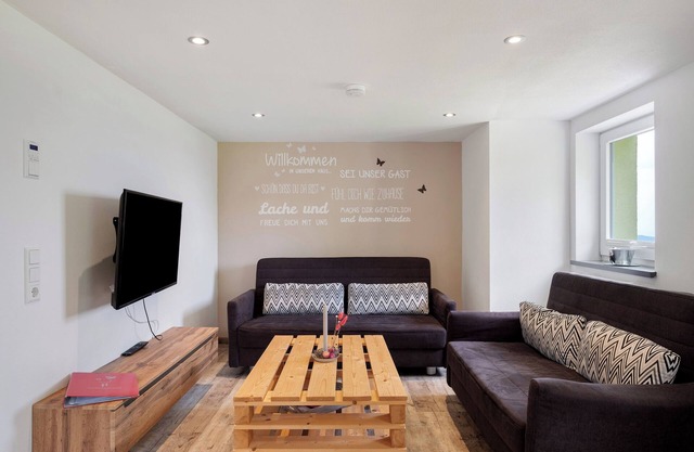 Apartment 'Ferienwohnung Zwergenschlössle' with Private Garden and Wi-Fi