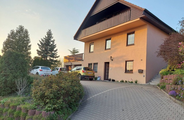 Apartment 'Haus schöne Aussicht bei Chemnitz' with Mountain View, Balcony and Wi-Fi