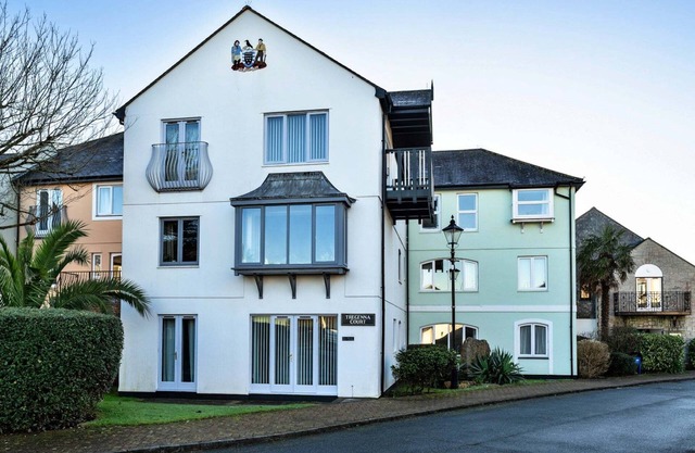 Apartment in Falmouth near Beaches & Harbour