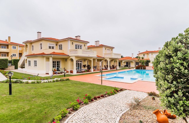 Apartment in Praia D'El Rey Golf & Beach Resort