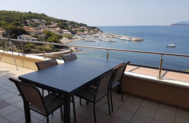 Apartment in villa directly at the seaside - Magnificent view