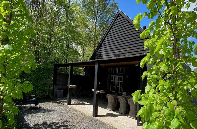 Apartment in Wageningen near Rhine River