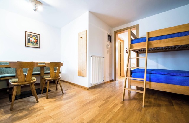 Apartment 'Issingerhof 1' with Mountain Views, Garden & Wi-Fi