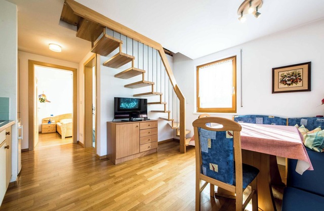 Apartment "Issingerhof 3" with Mountain View, Balcony & Wi-Fi
