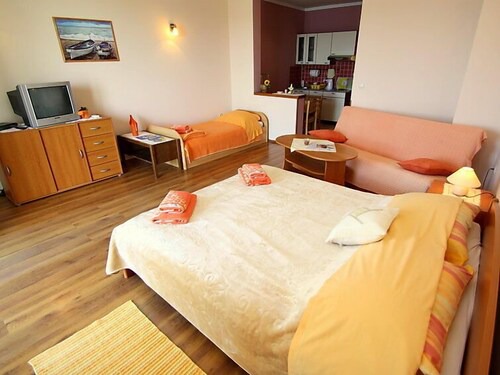 Apartment Lucic in Dubrovnik/Orašac - 2 persons, 1 bedrooms